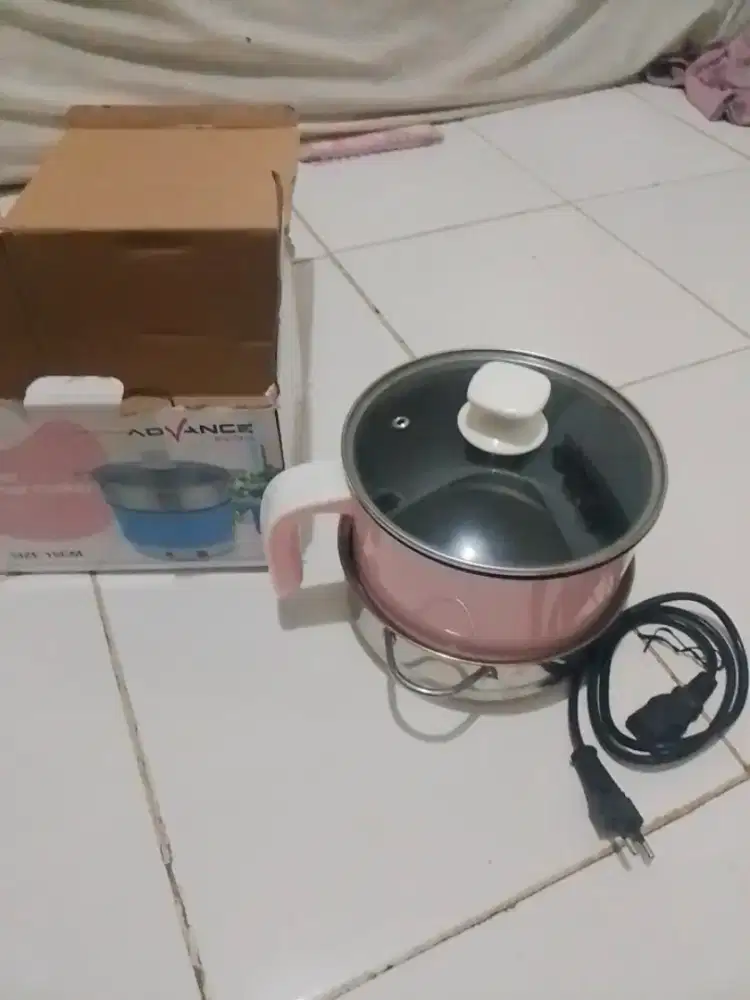 Alat masak nasi elektronik