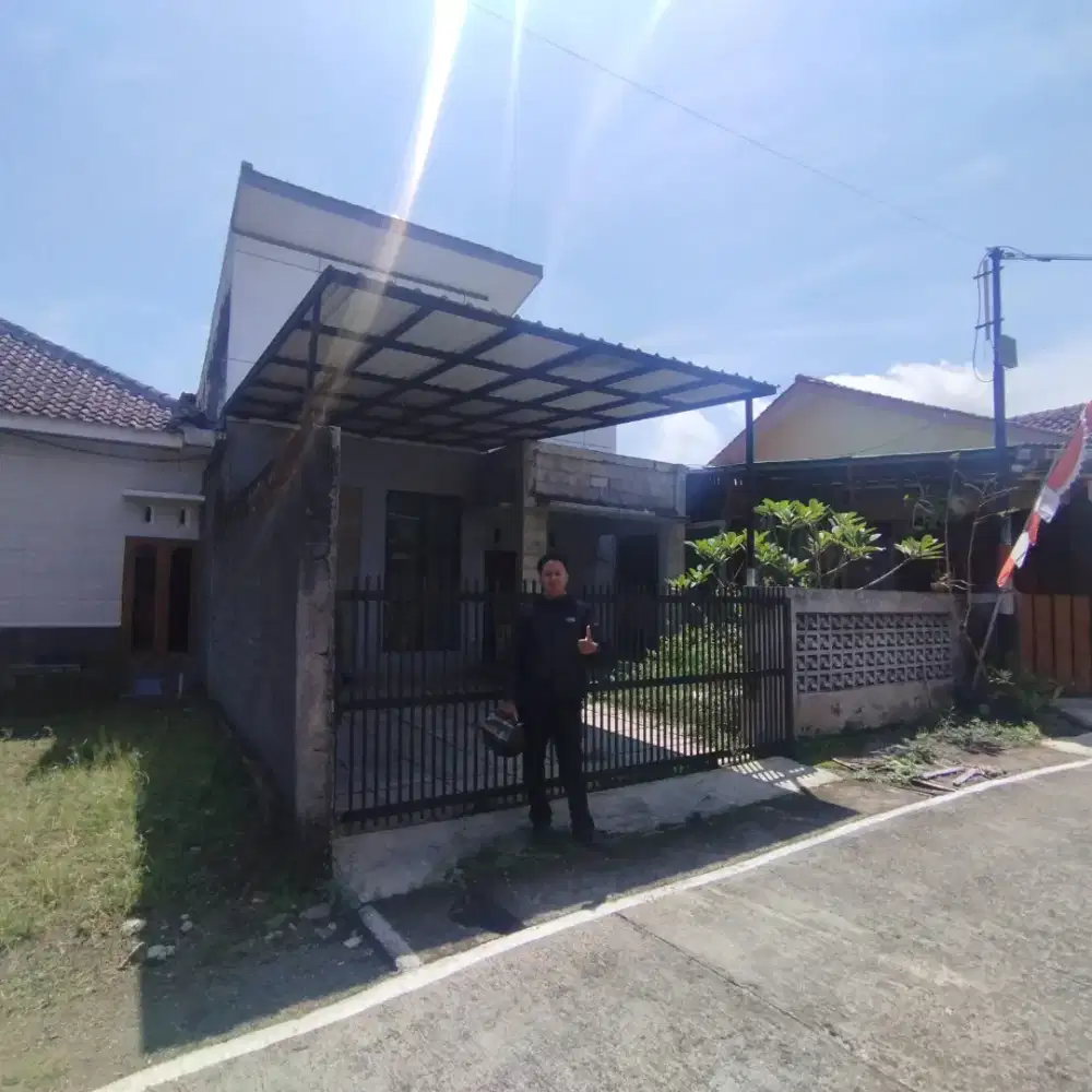 Dijual rumah murah 2 lantai daerah Mertoyudan magelang