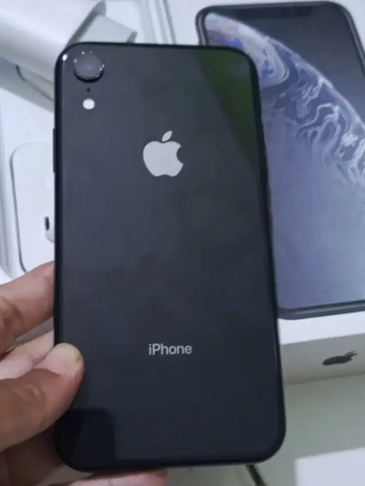 Jual santai iPhone xr 64