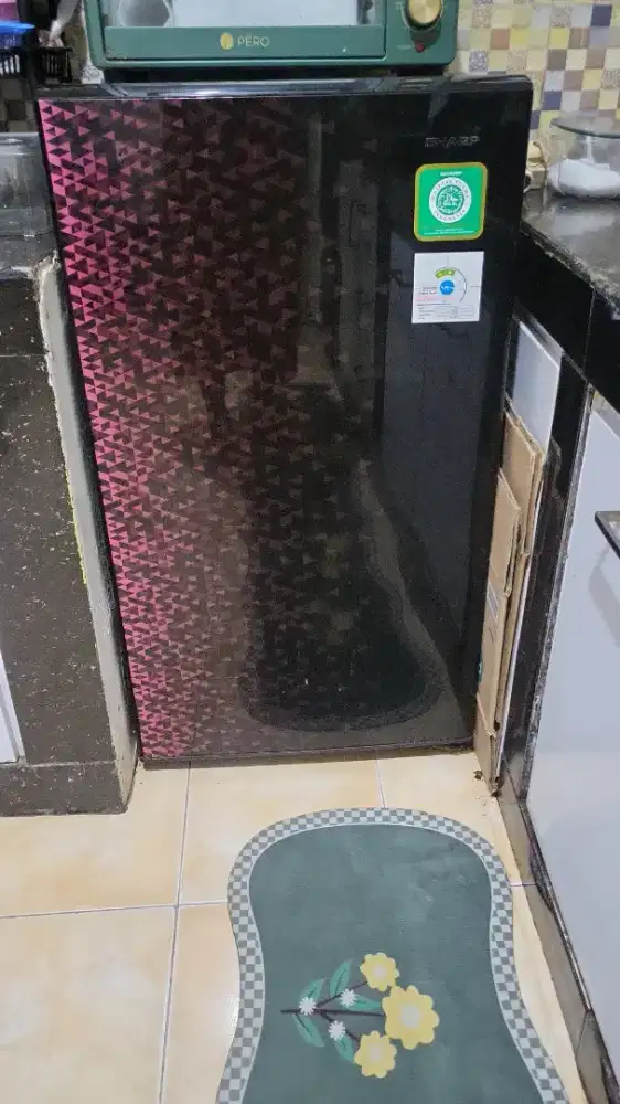 Di jual kulkas 1pintu merk sharp