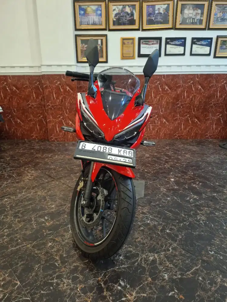 HUB KIKI DP 1.5JT CBR 150 ABS 2019 KM.700/ CASH KREDIT MURAH BOSKU