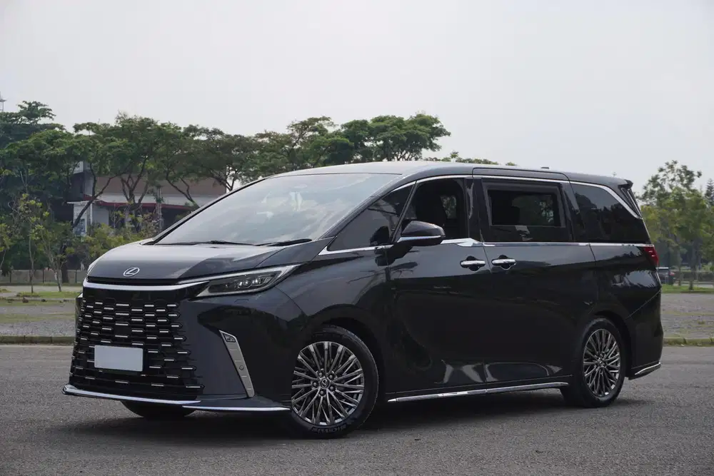 Lexus LM350h Hybrid Luxury VIP A25A-FXS 2023