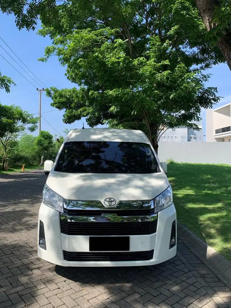 Toyota Hiace Premio 2024