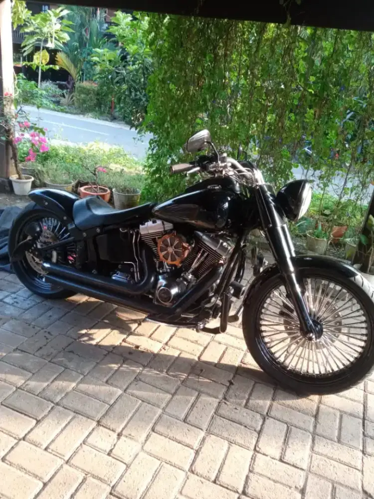 JUAL MOTOR HARLEY DAVIDSON SOFTAIL FATBOY
