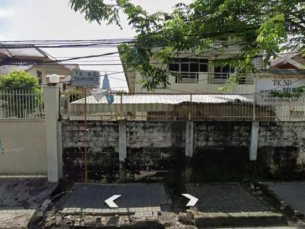 JUAL CEPAT EX SEKOLAH DI JL KEMANDORAN