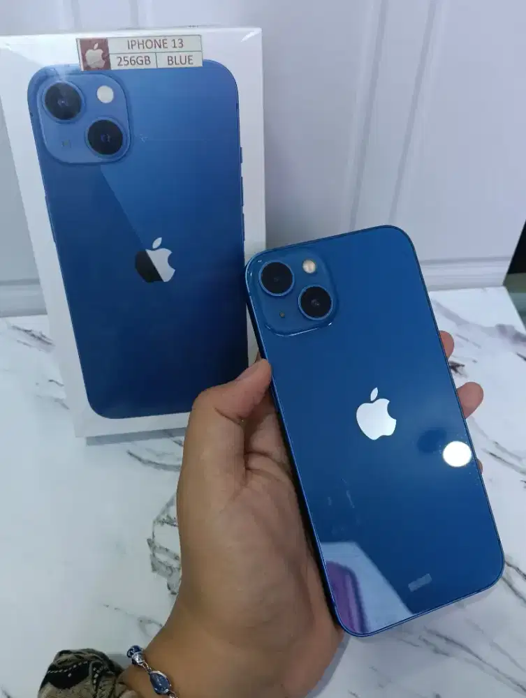 Iphone 13 256gb Blue Fullset, Kotak, tali Cas, 
Unit sehat. Mulus