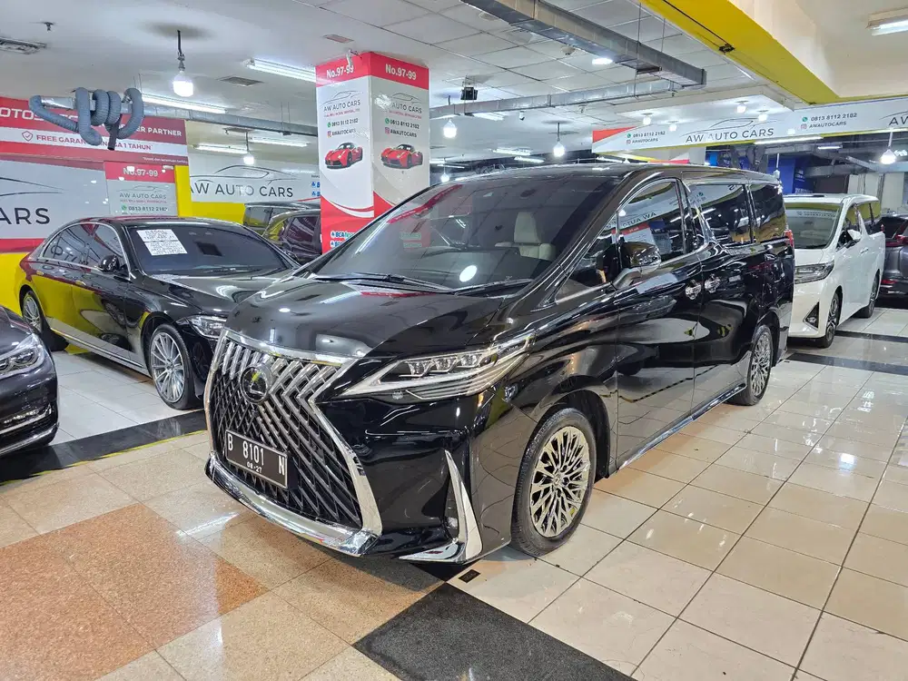 [VIP 4 Seater] Lexus LM350 2+2 2022 KM LOW 22 rb mdl 2023 LM 350