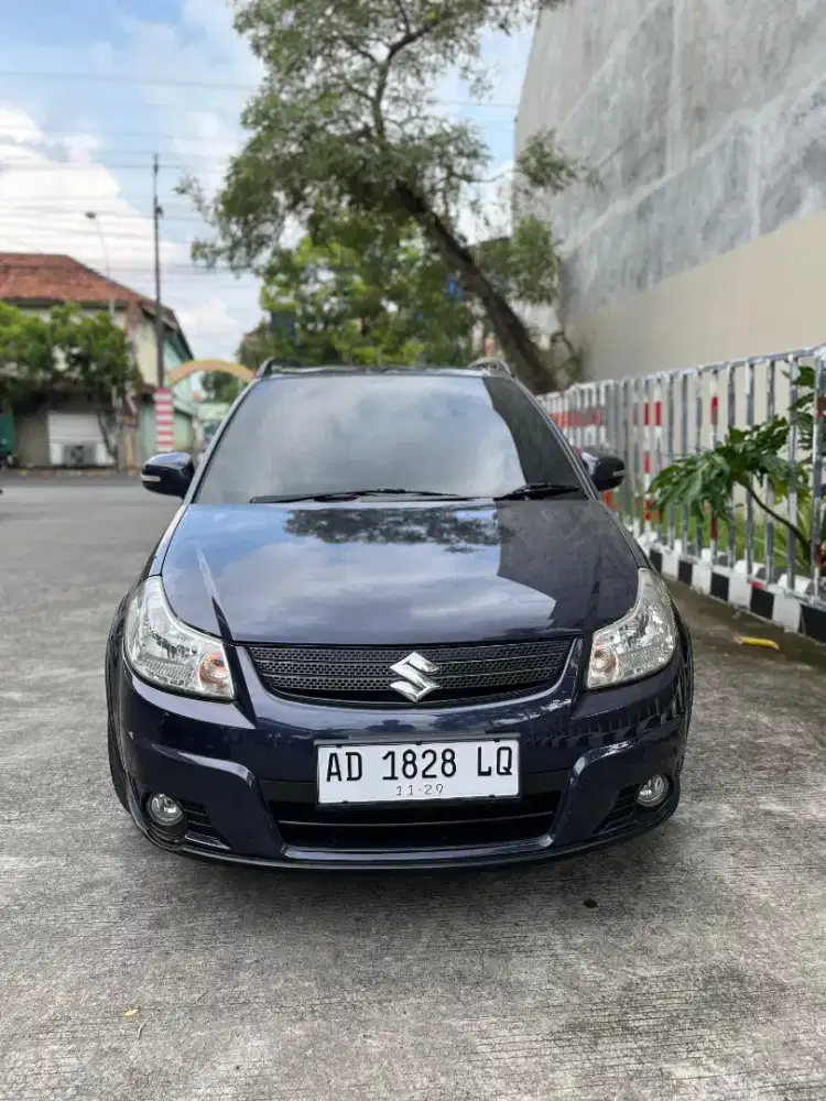 Mobil suzuki SX4 matic th 08 plat AD