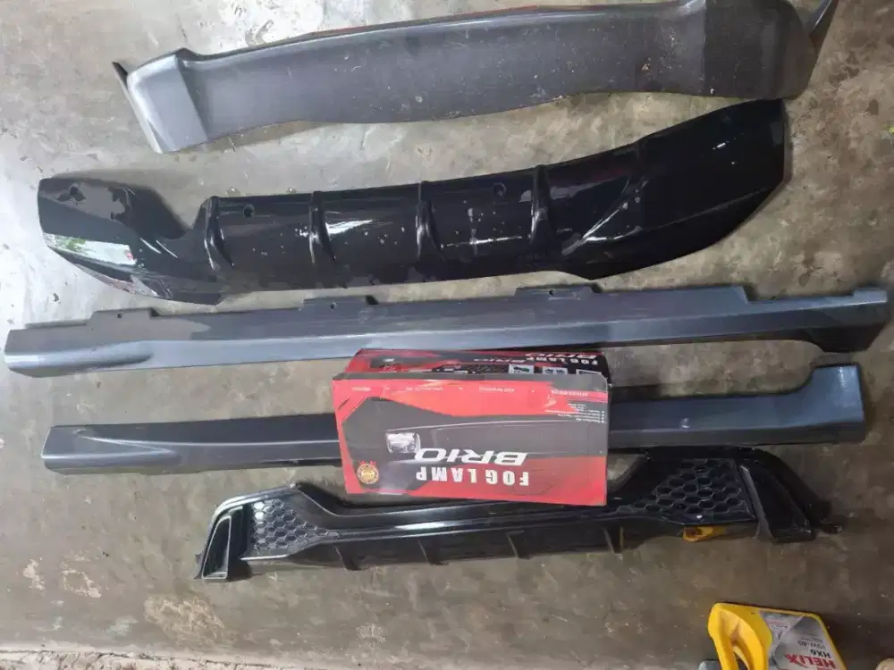Divuser blkang bodykit samping kanan kiri Honda Brio satya