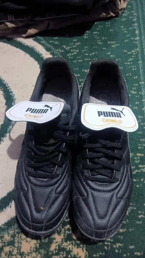 Sepatu futsal dan minisoccer puma king Uk.42.5
