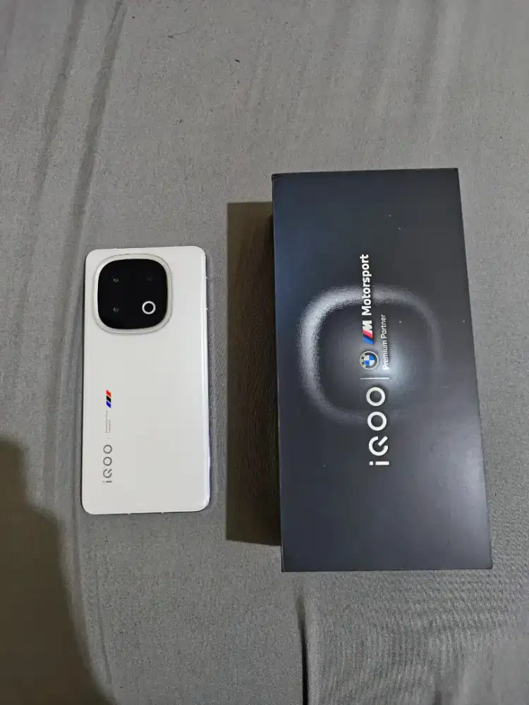 IQOO 13 12/256GB MULUS LIKE NEW