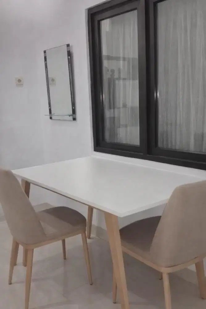 Meja Makan Informa kursi 4