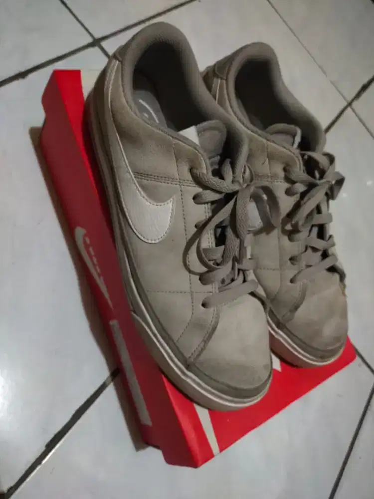 Nike Court Legacy Suede