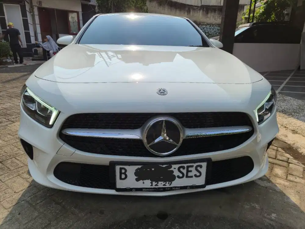Dijual Mercedes-Benz A-Class A200 Progressive Line