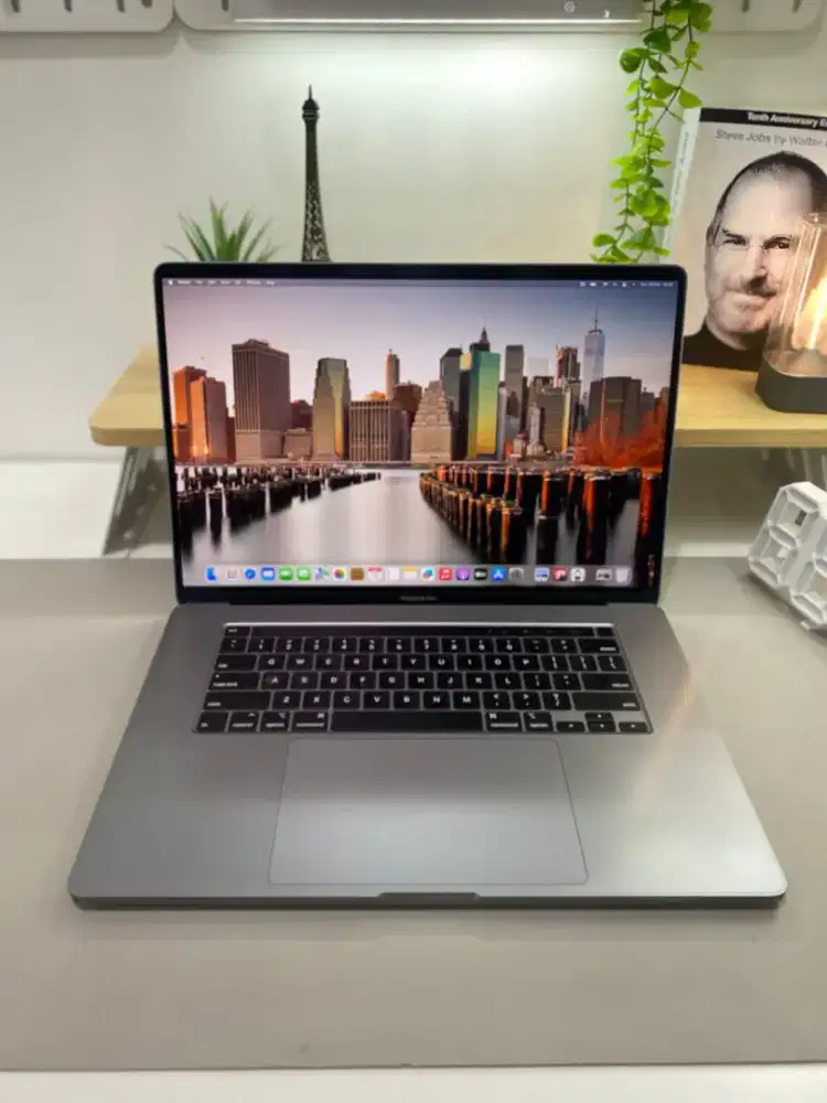 MACBOOK PRO 2019 i9 RAM 64/4TB 16INCH