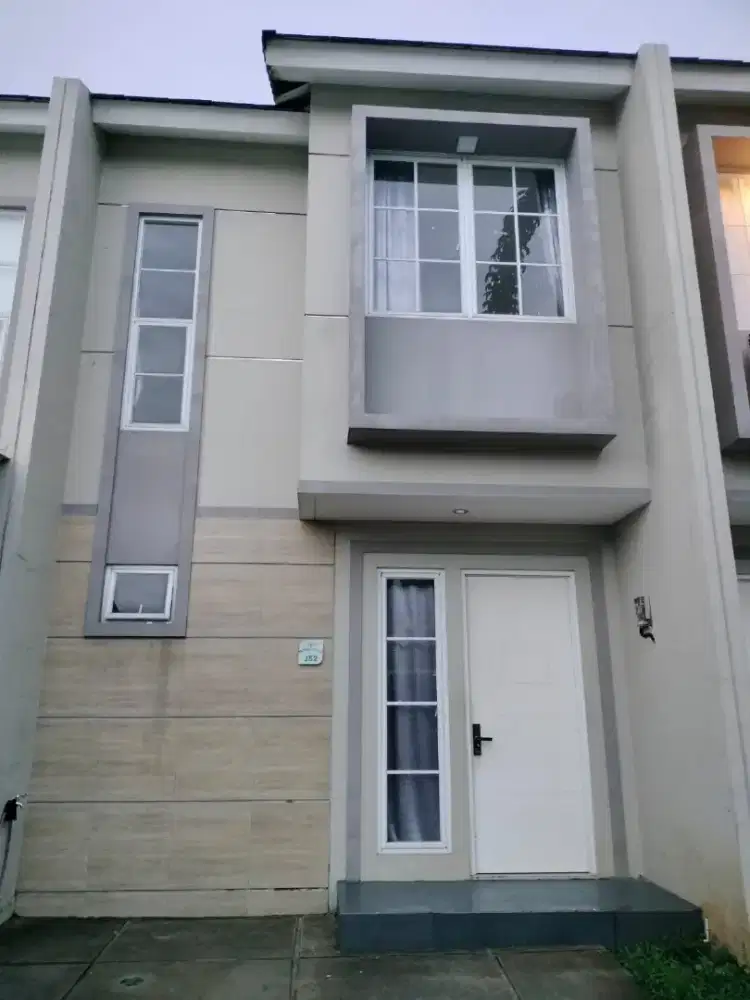 Disewakan Rumah tahunan dan bulanan