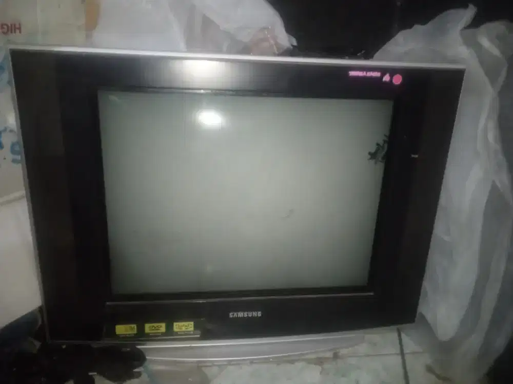 Dicari TV rusak. TV matot