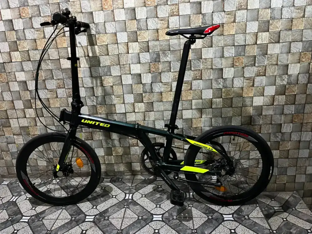 Sepeda lipat United phantom 3.0