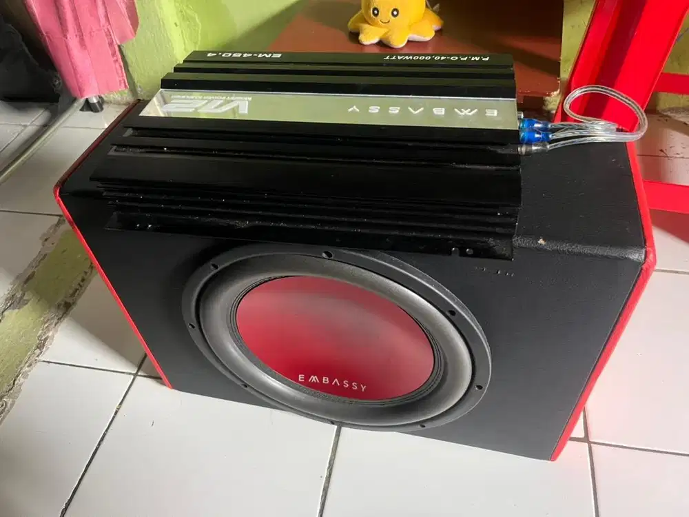 Subwofer dan power Embassy