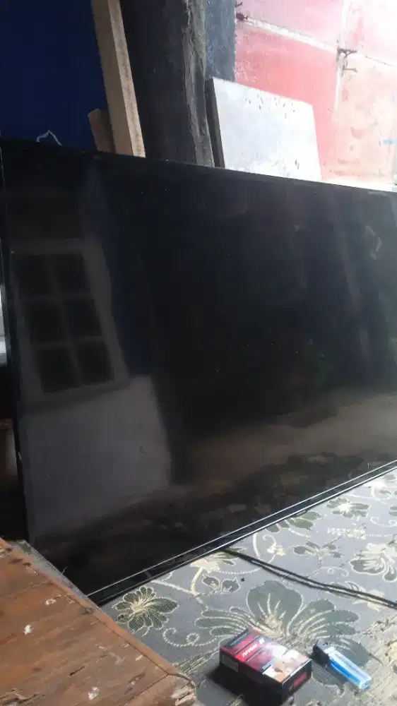 Jual tivi ua48h200ar.minus bleng hitam.suara ada