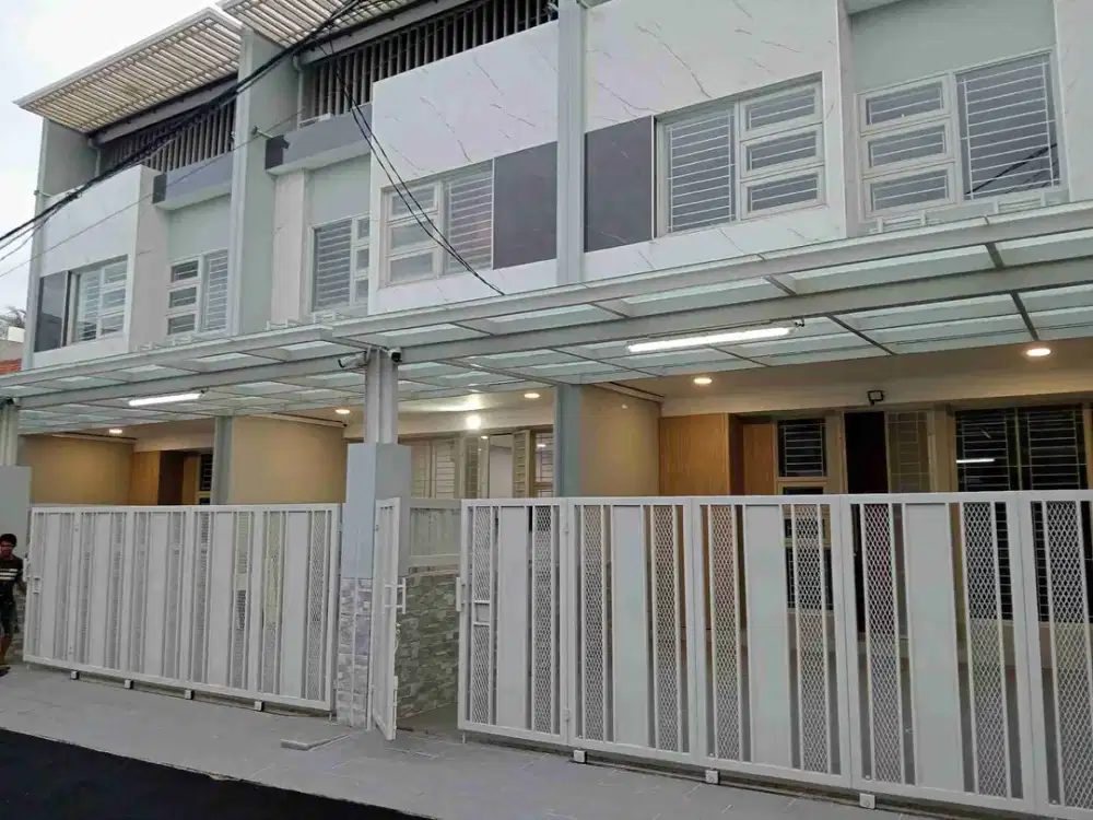 RUMAH SEWA RADIO DALAM RAYA KEBAYORAN BARU JAKARTA SELATAN