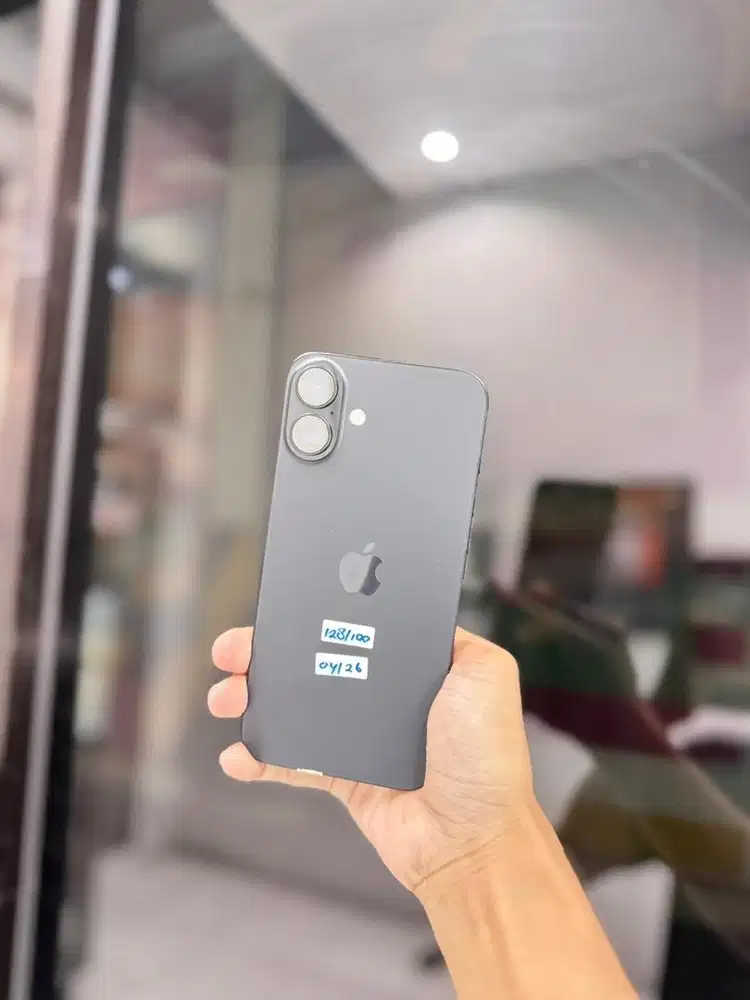 Iphone 16 plus 128gb black on garansi sampai april 2026