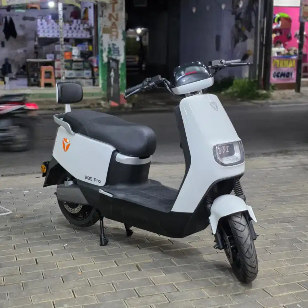 MOTOR LISTRIK YADEA E85 PRO BISA NEGO SAMPE DEAL