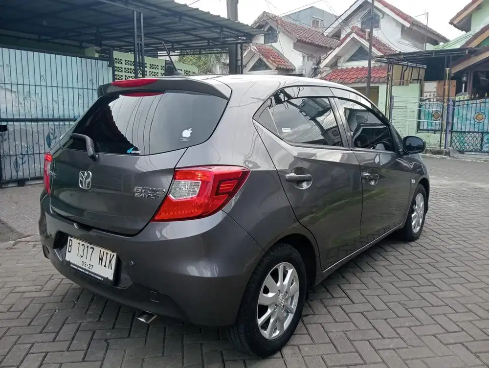 Dijual brio E cvt tahun 2022 kilometer 9000 perak