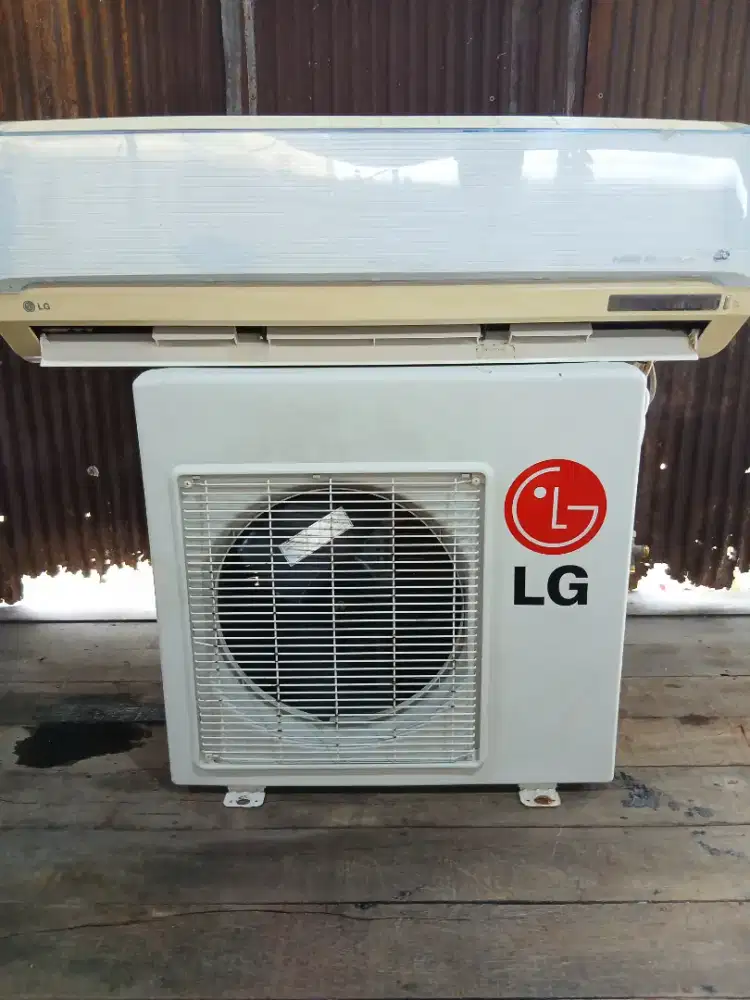 DIJUAL AC BEKAS 1/2 PK GRATIS PASANG