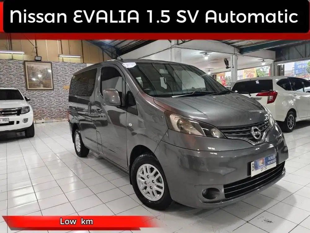 (LOW KM) Nissan EVALIA SV 1.5 Bensin AT 2014 Abu original
