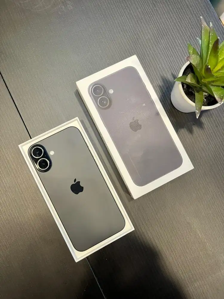 iPhone 16 Plus 128GB Black Resmi