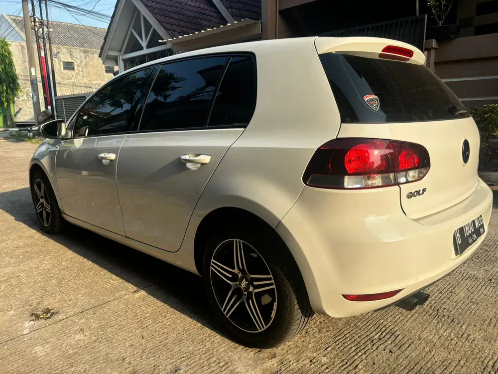 Volkswagen Golf 2011 Bensin