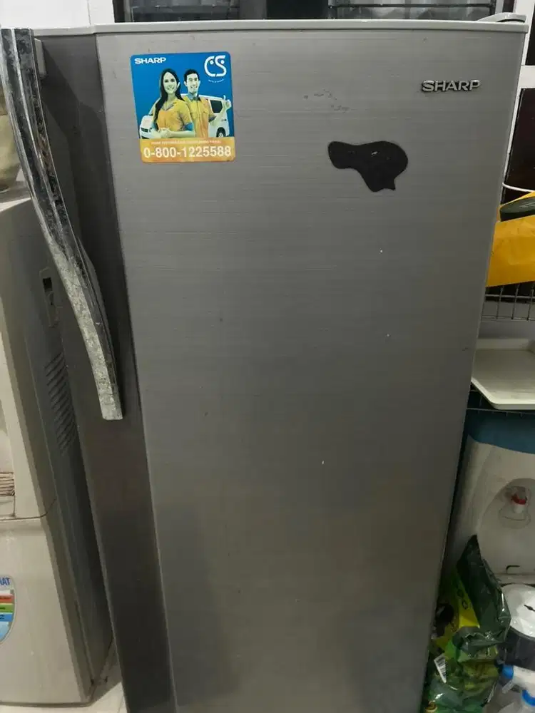Kulkas SHARP second