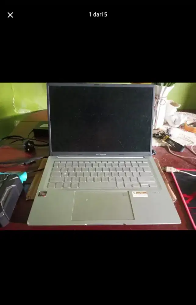 Laptop Asus Vivobook M1403QA