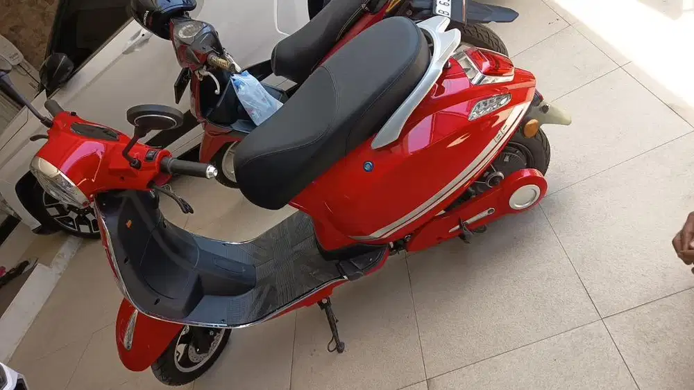 Motor listrik Goodrich V7 2025