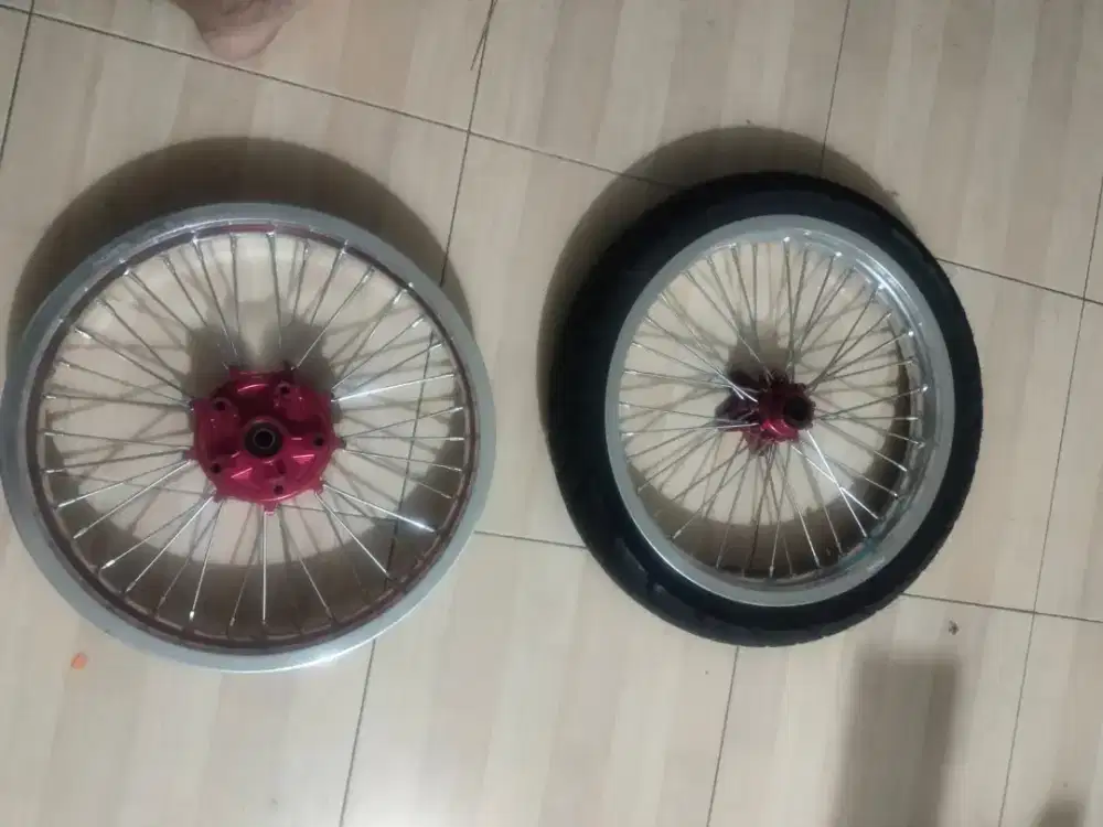 Velg seset sama ban nya