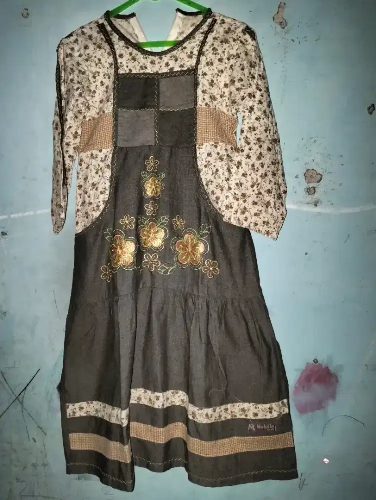 Baju Muslim anak perempuan