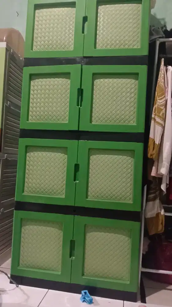 lemari jumbo 4 susun