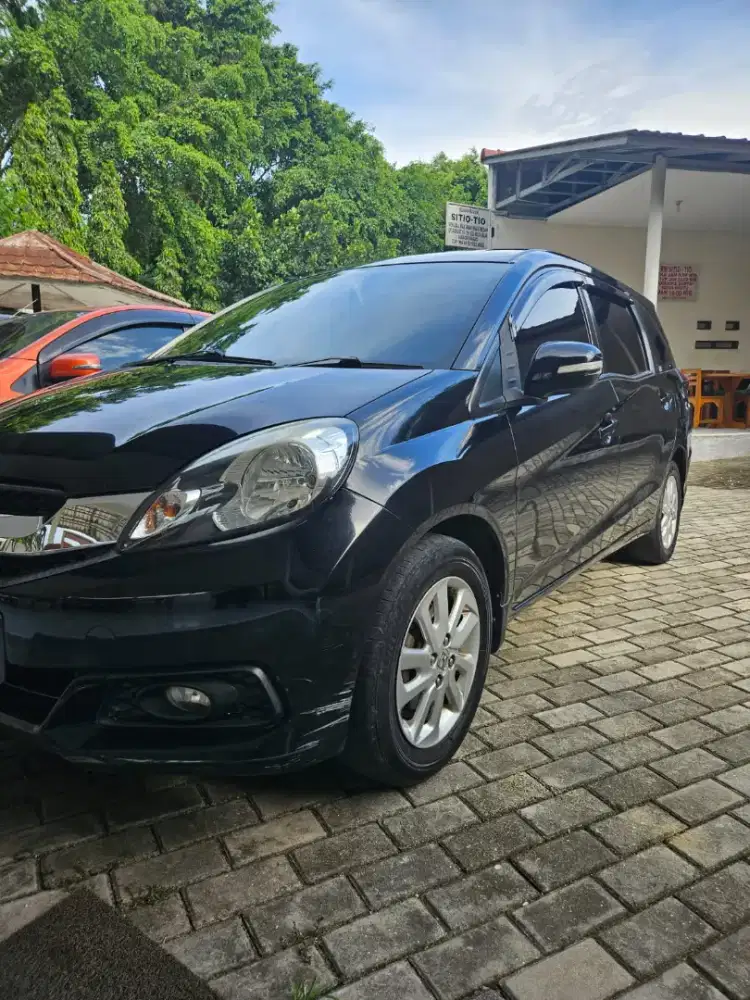 Mobilio E AT Tahun 2014