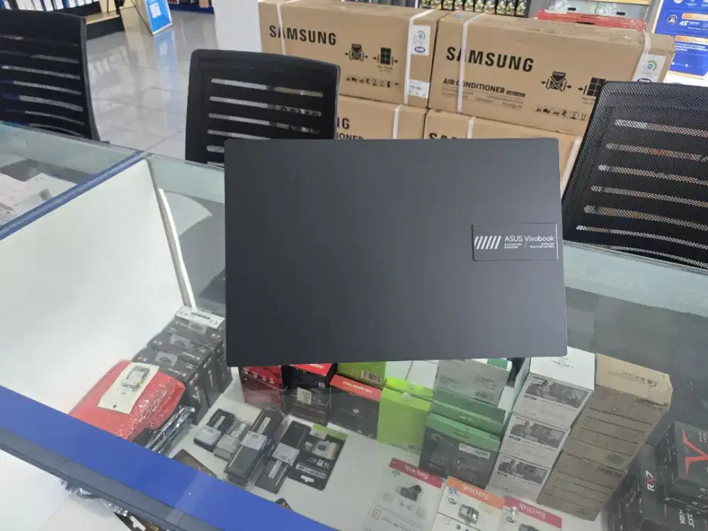 LAPTOP ASUS VIVOBOOK E1404F RYZEN5 7520U RAM 8GB SSD 512GB