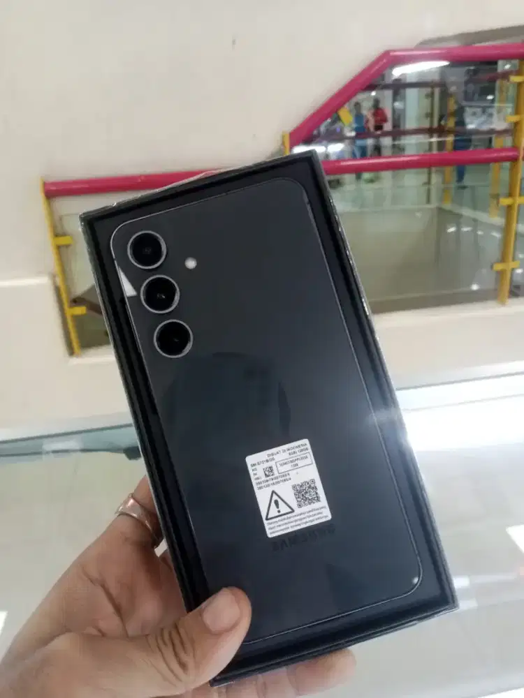 HP samsung S24 fe 8/128