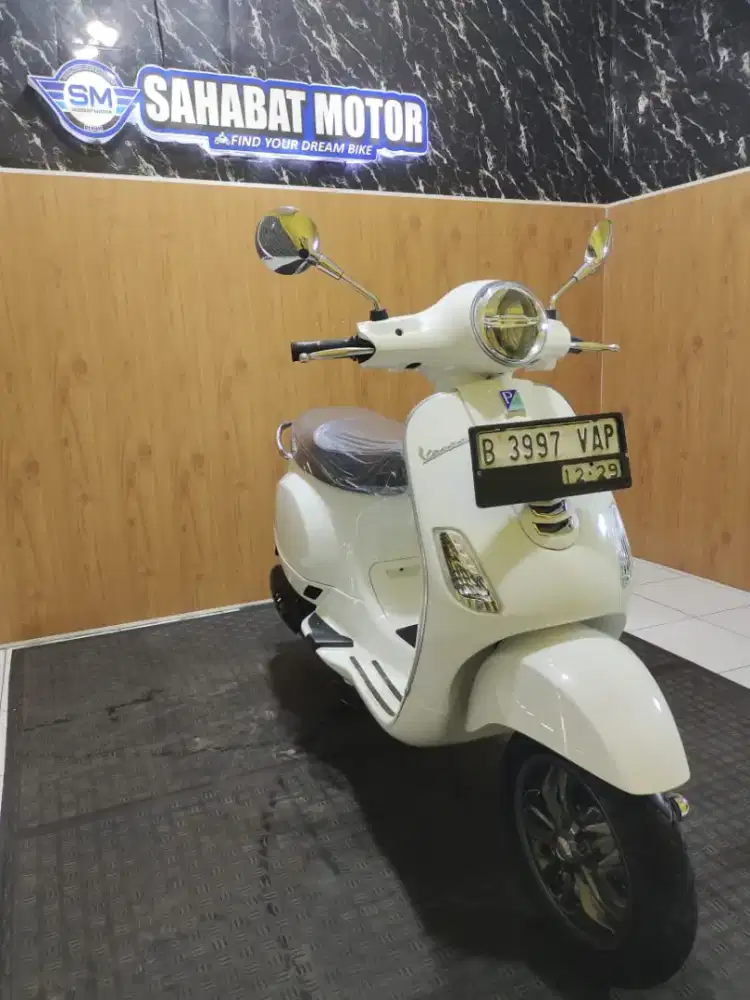 VESPA LX 125 IGET THN 2024 KONDISI SIAP PAKAI