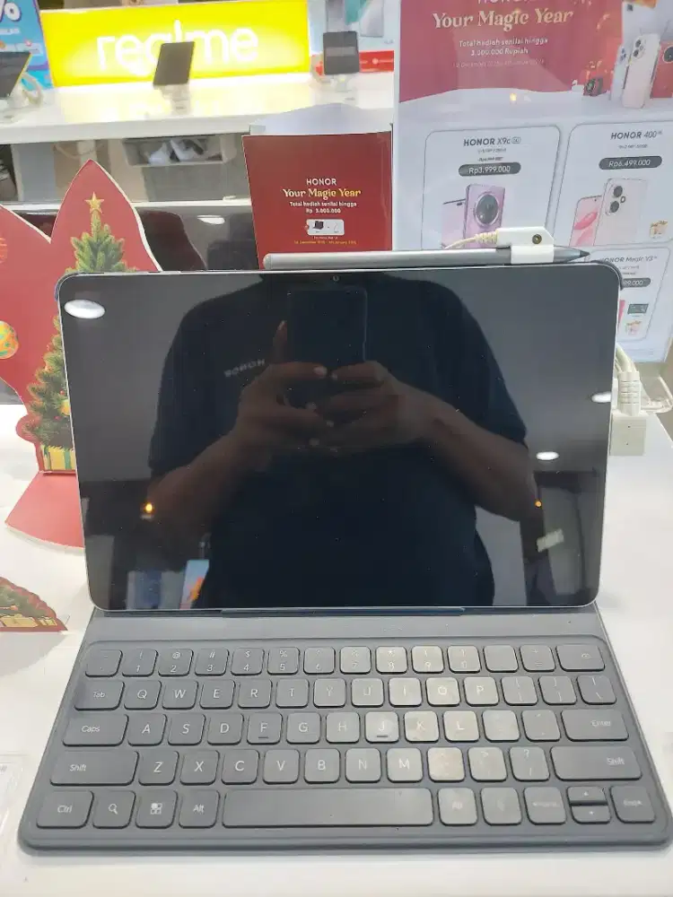 Honor Pad 10 promo free keyboard cover & Pen