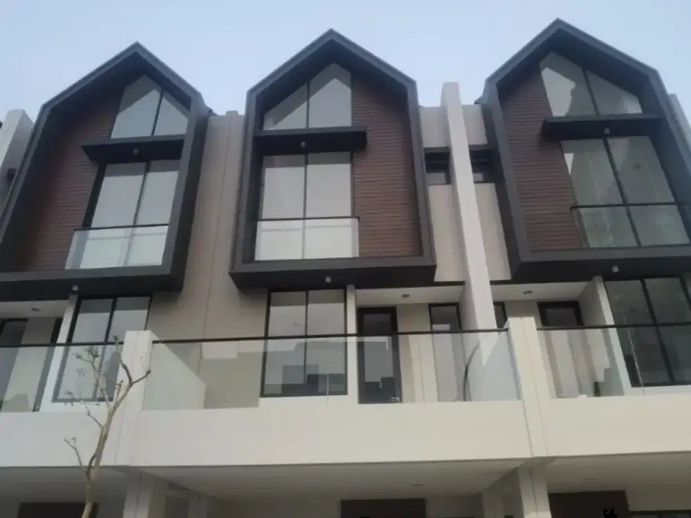 Rumah 3 Lantai Pik 2 Brand New Ukuran 5X10 Kosongan Termurah