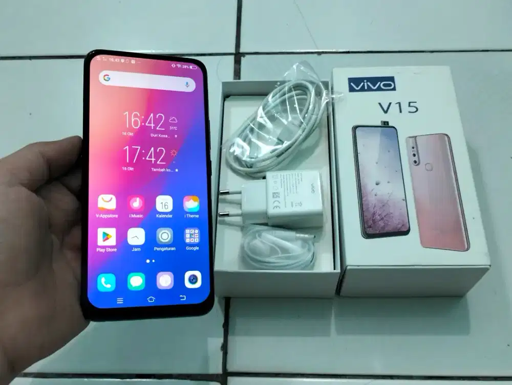 BUTUH UANG VIVO V15 RAM 8GB / 256GB 4G LTE 6.53in Finger Kamera Pop Up