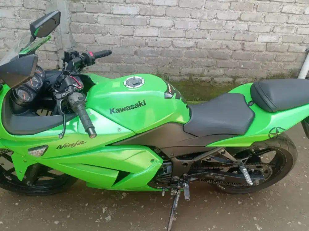 Kawasaki ninja 250 tahun 2008
