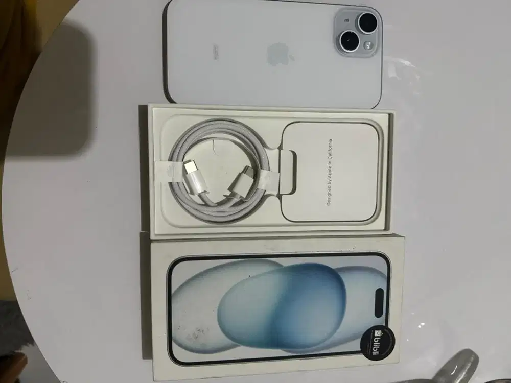 Iphone 15 biru mulus garansi resmi
