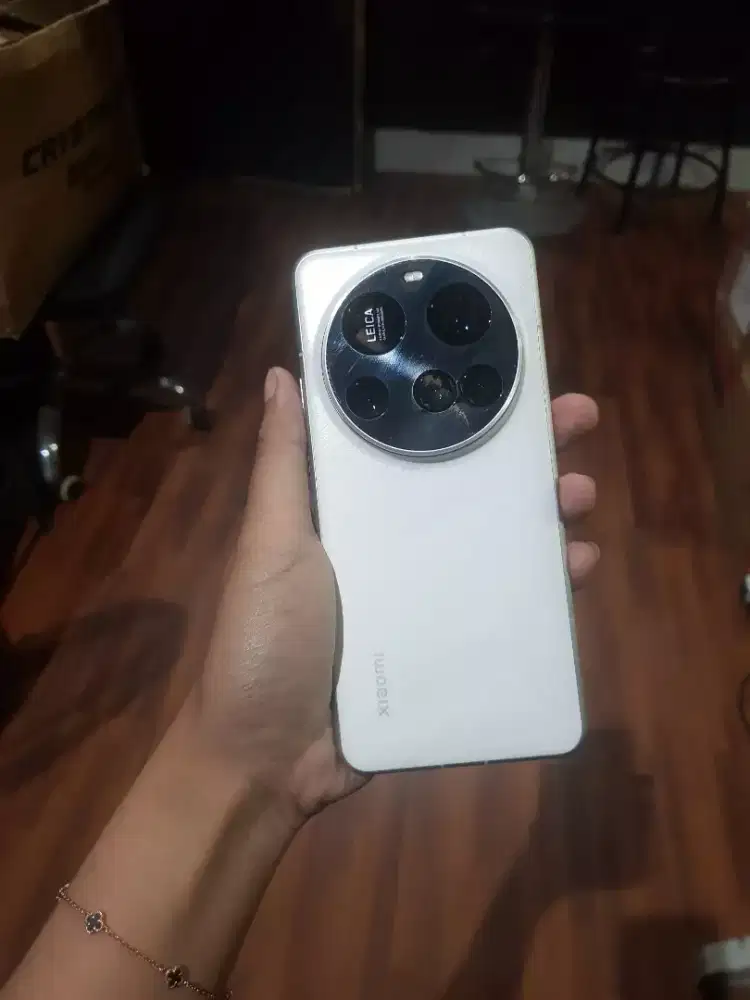 Xiaomi 15 Ultra 16/512 Unit Dan Charger