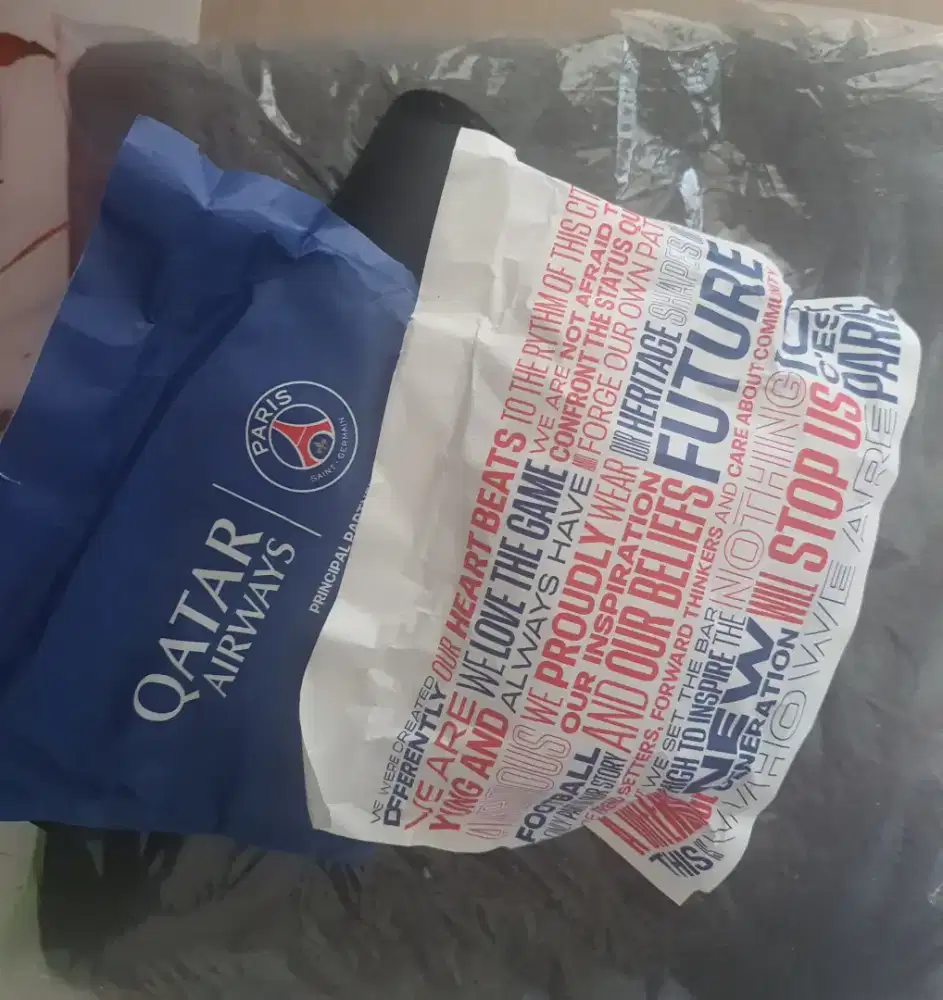 Set blanket & amenities airlines