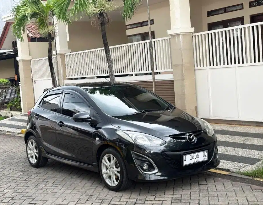 Mazda 2 Tipe R AT 2012 [cash/kredit]